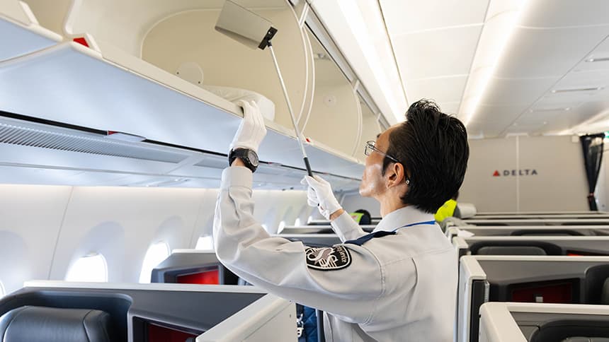 航空保安警備 機内検索業務